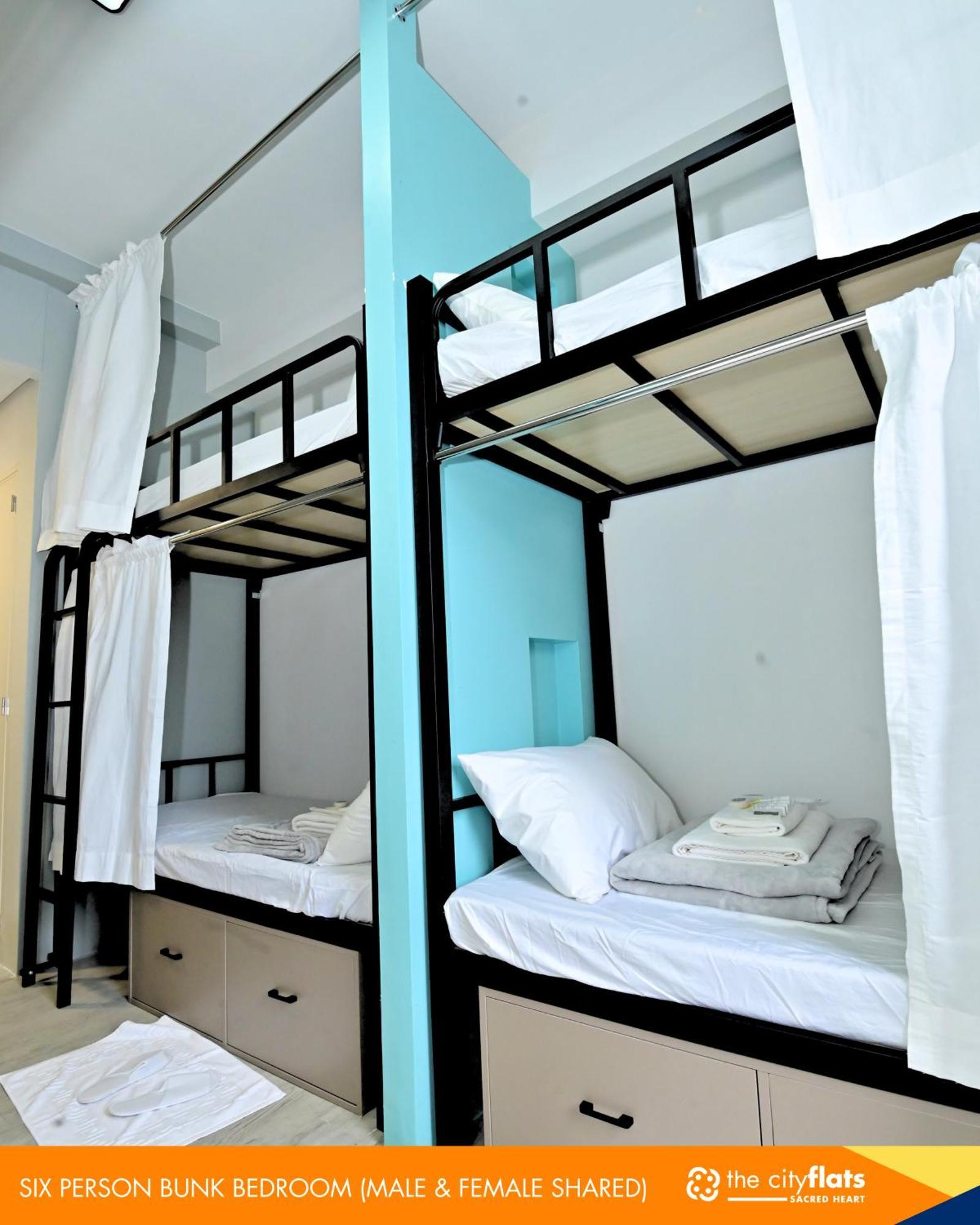 The City Flats Sacred Heart Makati City Szoba fotó